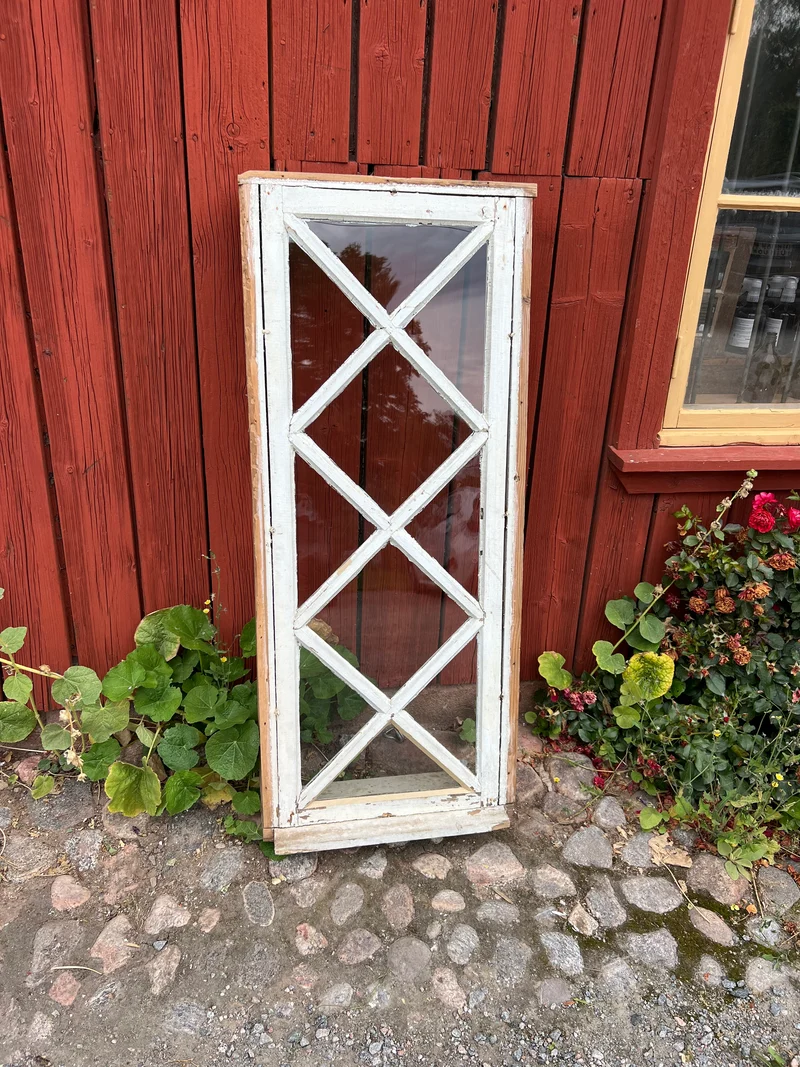 Fönster med karm 54x129,5