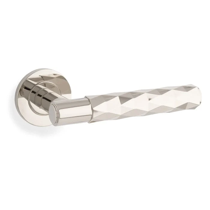 Spitfire Diamond | Dörrhandtag i Blank Nickel