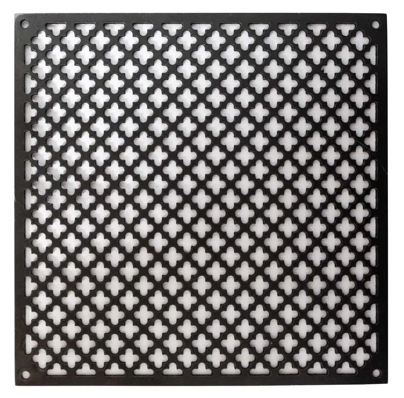 Ventilgaller klöverplåt - Behandlat järn 200 x 200 mm