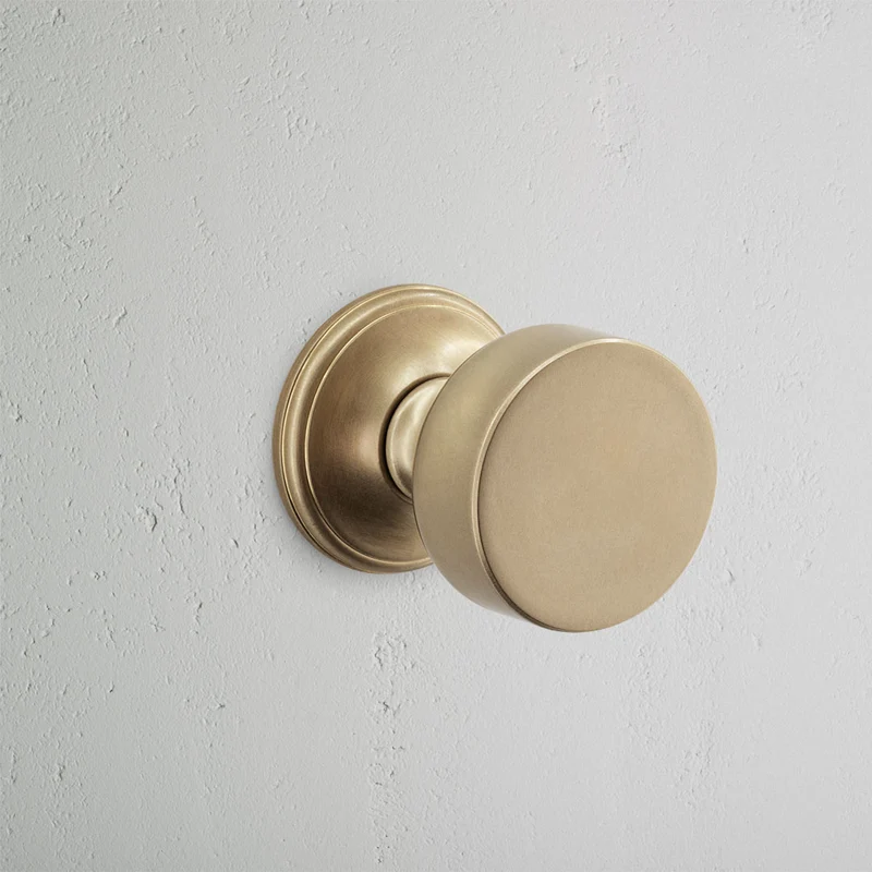 Onslow Unsprung Passage Door Knob Set - Antique Brass