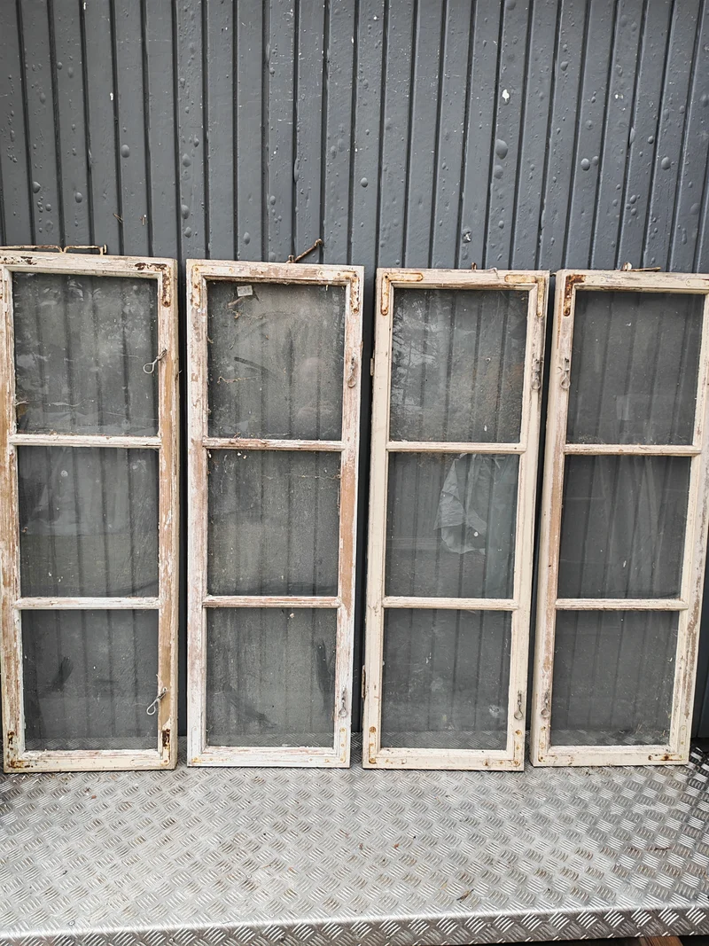 ART 26D 10ST B47 H141 D3,5 GAMMALT GLAS 1000 KR PER ST (6ST HELA 4ST BYTA GLAS)