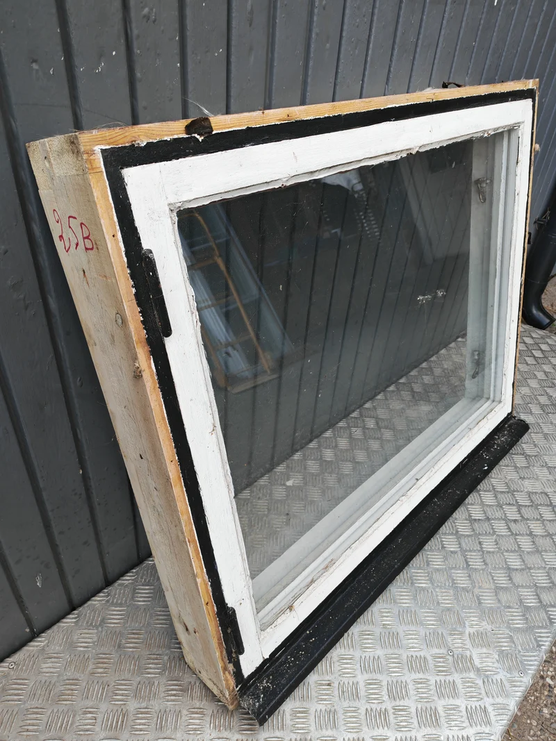 ART 25B B105, 5 H84, 5 KOPPLAD PRIS 2500KR