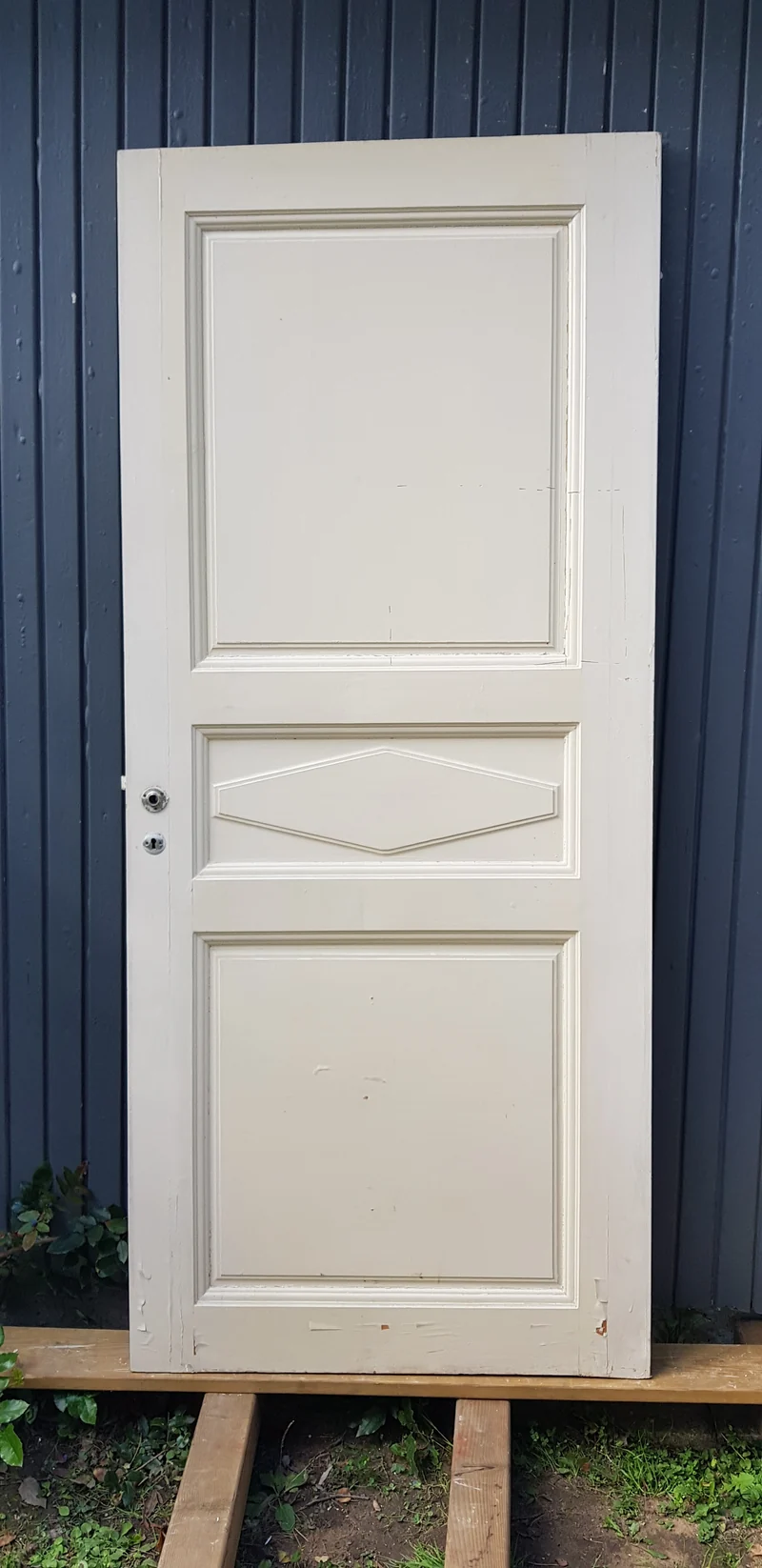 ARTIKELNUMMER 239 utan karm b91.5 h210. djup 4.5vänster. pris 2500kr