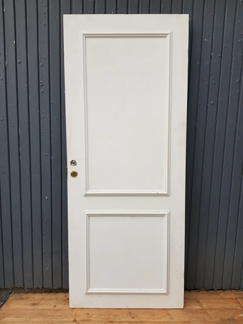ART 770 B82.5 H204 D4 PRIS 2500 KR HÖGER