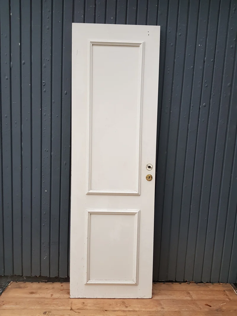 ART 779 B63 H101.5 D4 PRIS 2000 KR HÖGER