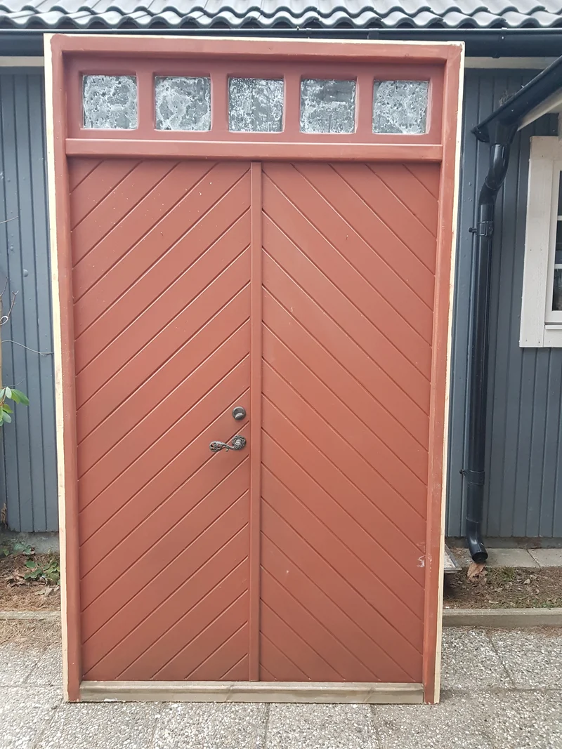 ART 829 - Nytillverkad pardörr i gammal stil med överljus