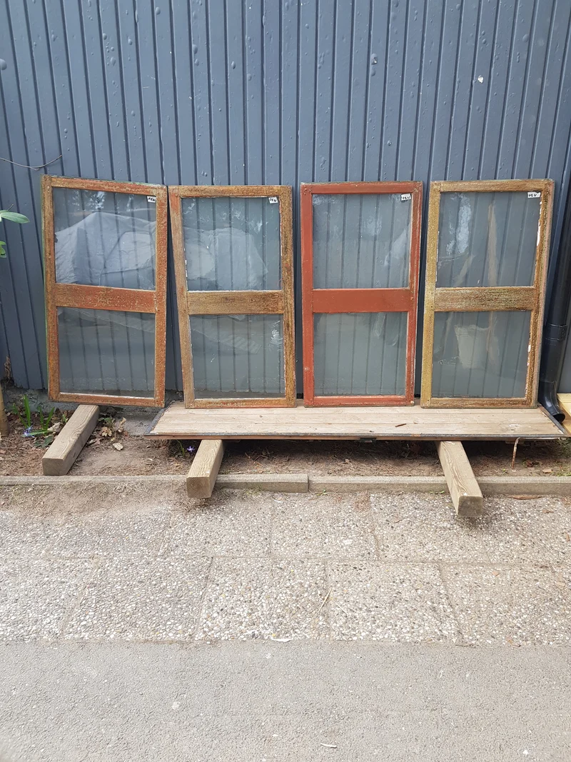 Art 01N 2st kvar B55.5 H107 D2.5 munblåsta 1000 kr st