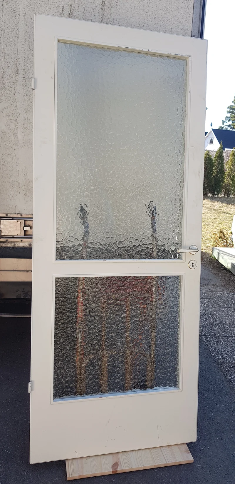 Art 8B b83 h202 d3.5 pris 2500 kr vänster utan karm