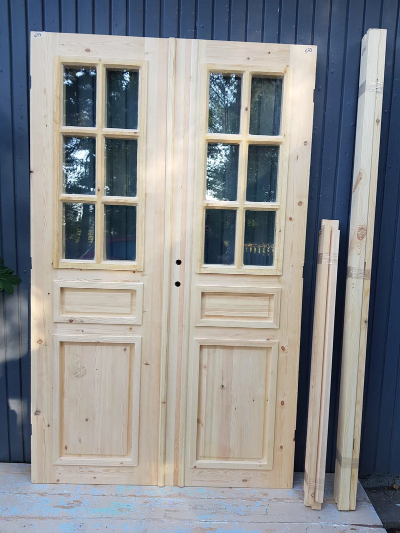 ART 673 Nytillverkad pardörr i gammal stil