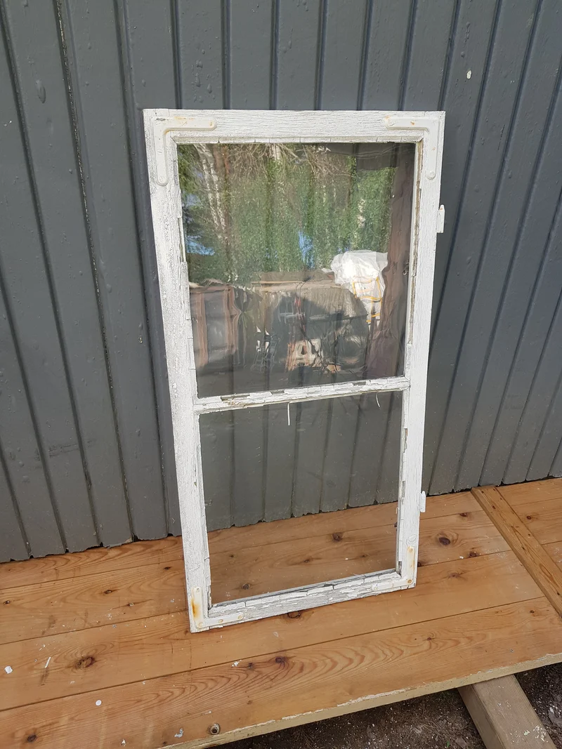 ART 629. b50 H98 600 kr munblåst glas
