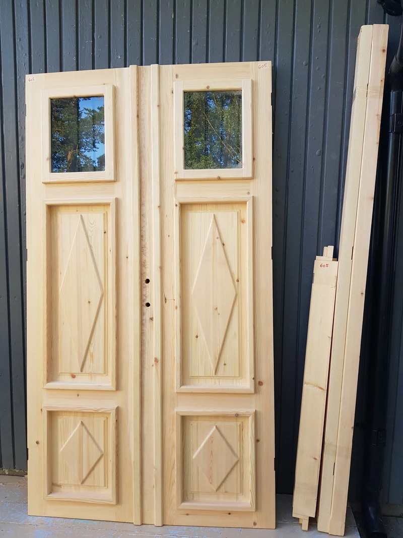 ART 605 Nytillverkad pardörr i gammal stil
