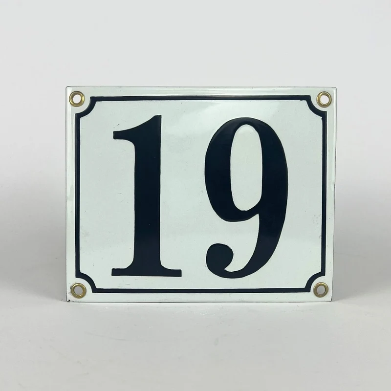 Emaljskylt 19