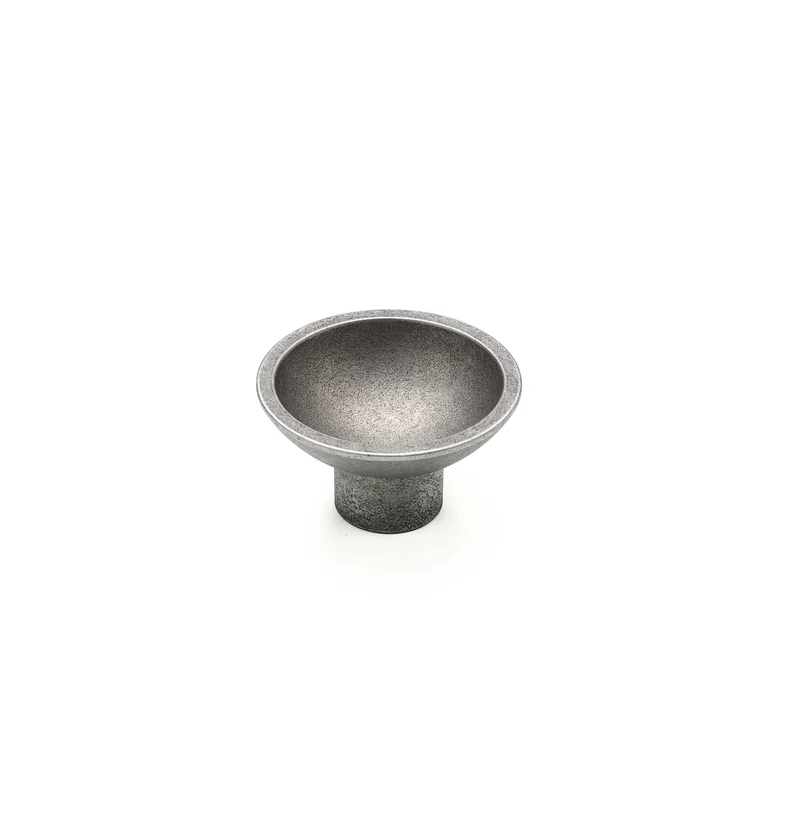 Tazza | Knopp i Antik Järn Finish