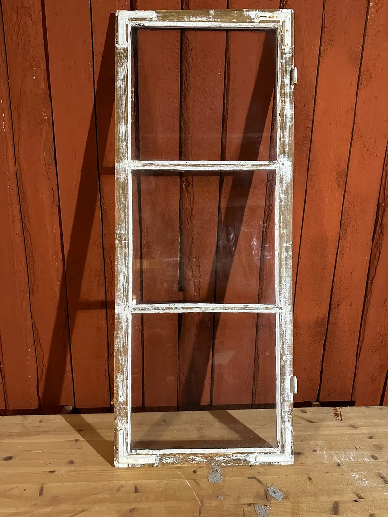 Fönster 129X52,7X2,3cm