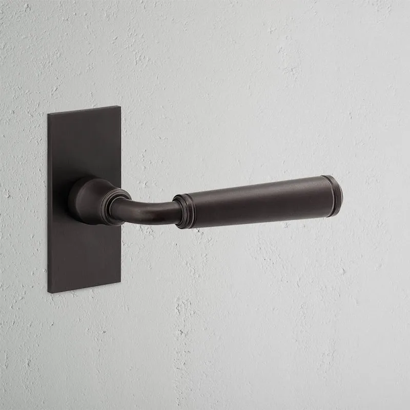 Digby Short Plate Fixed Door Handle - Bronze