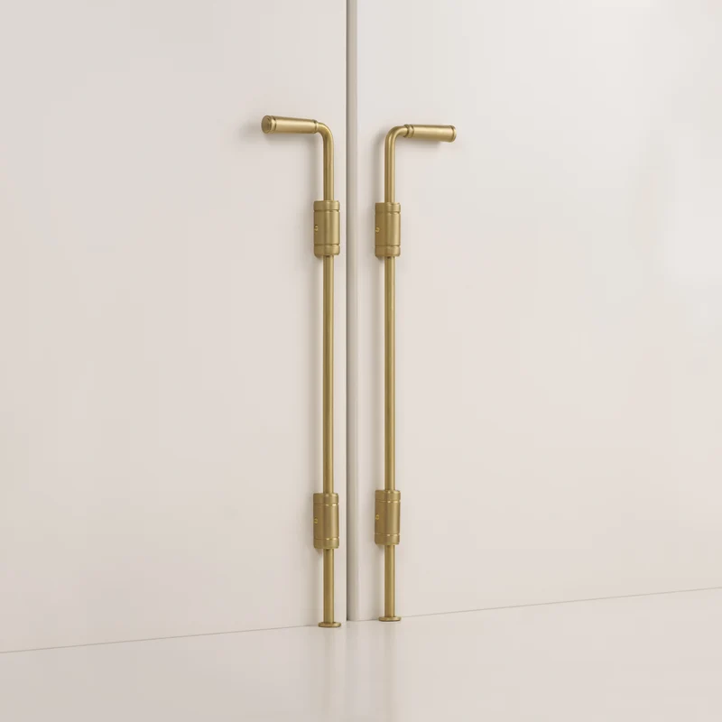 Digby Bolt Lock Pair Large – Antique Brass