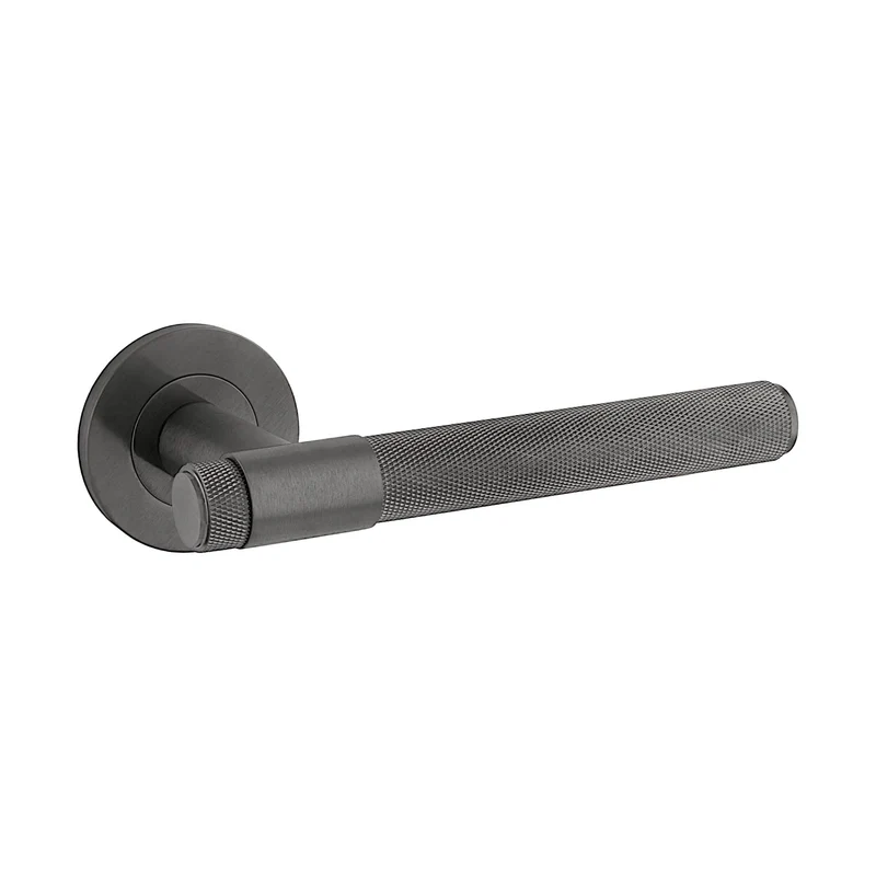 Kingston Cross | Dörrhandtag i Dark Bronze