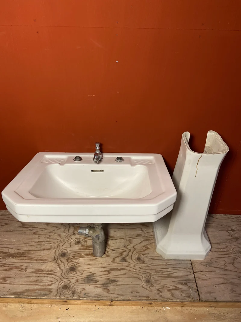 Handfat med pelare (Nr 61)
