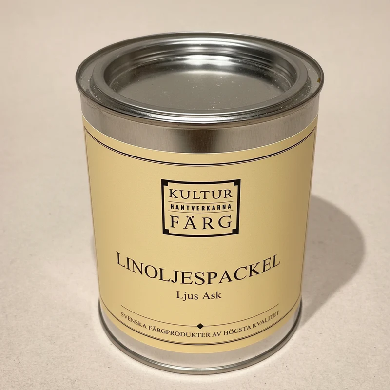Linoljespackel för lagning av trädetaljer. För inomhusbruk. Slipbart.