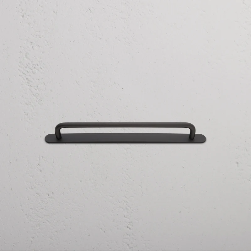 Kilburn Cabinet Handle Medium - Bronze