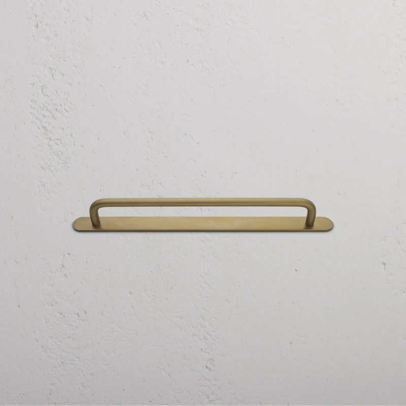 Kilburn Cabinet Handle Medium - Antique Brass