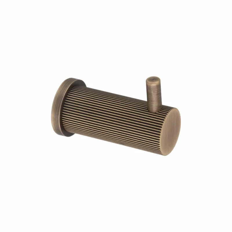 Brunel Reeded | Krok i Antik Mässing - med lack