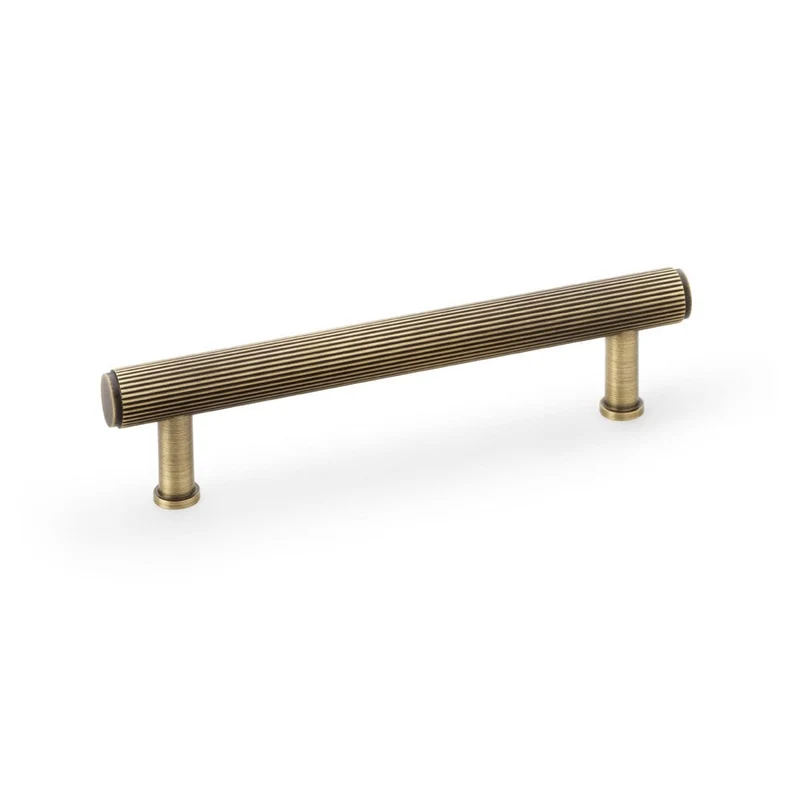 Crispin Reeded | Handtag i Antik Mässing