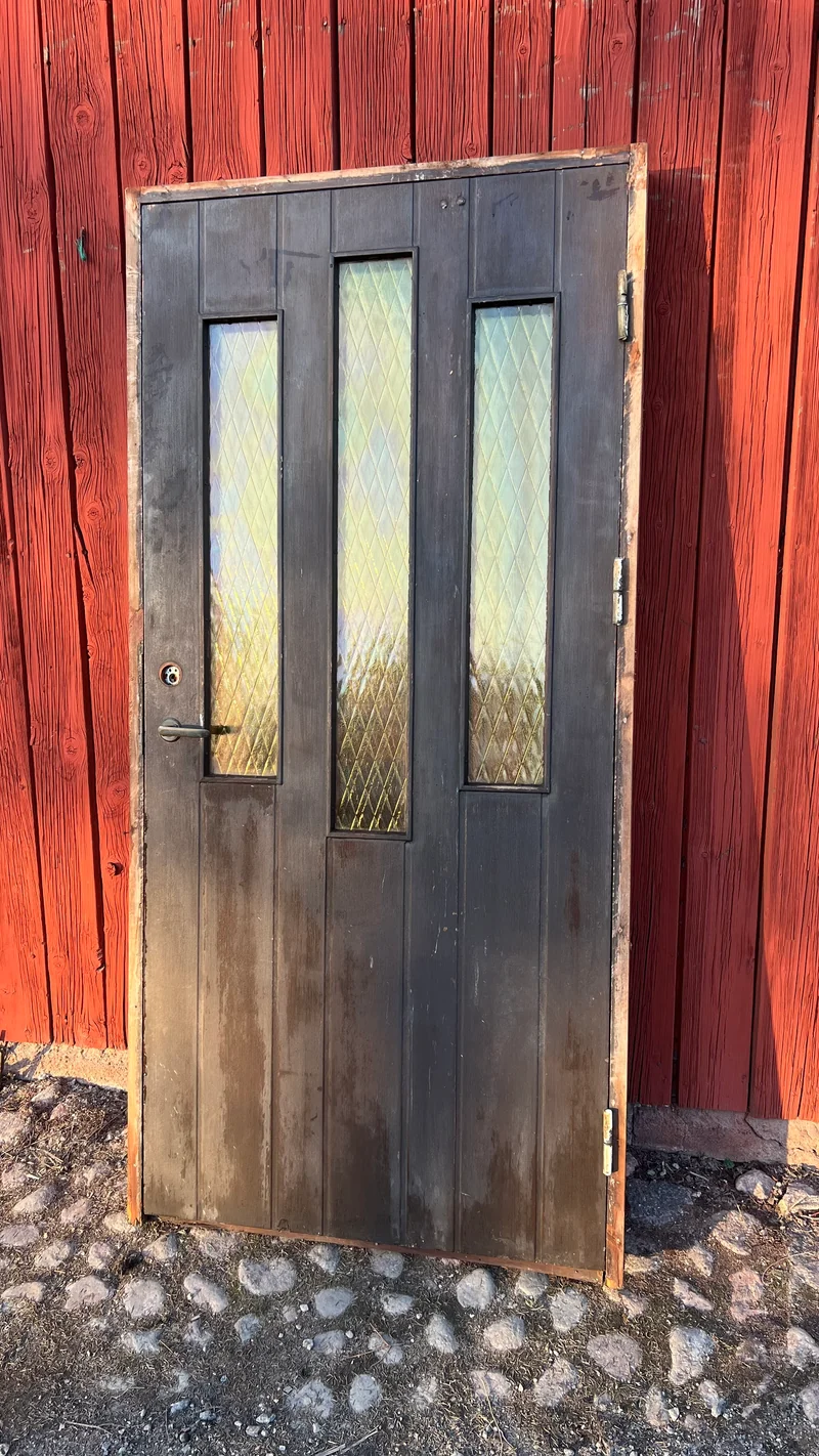 Ytterdörr med karm 99x208