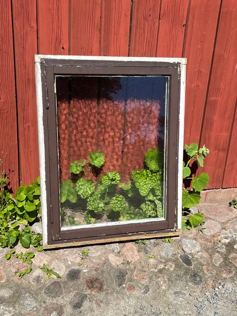 Fönster med karm 77x96