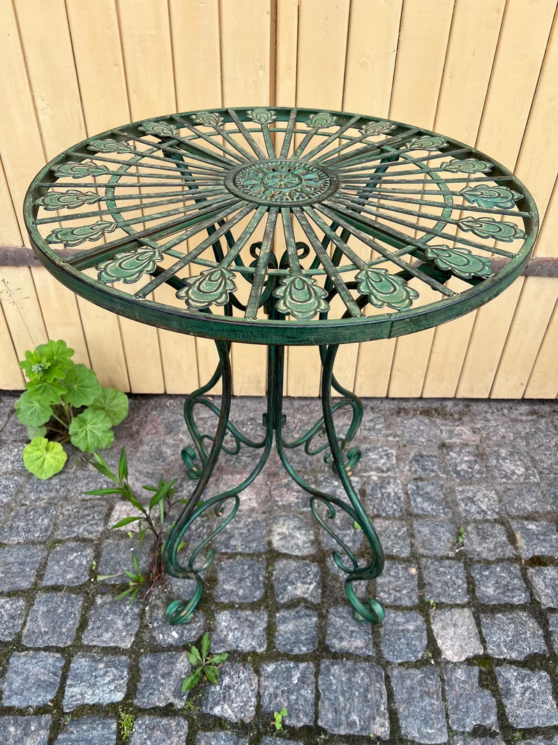 Trädgårdsbord