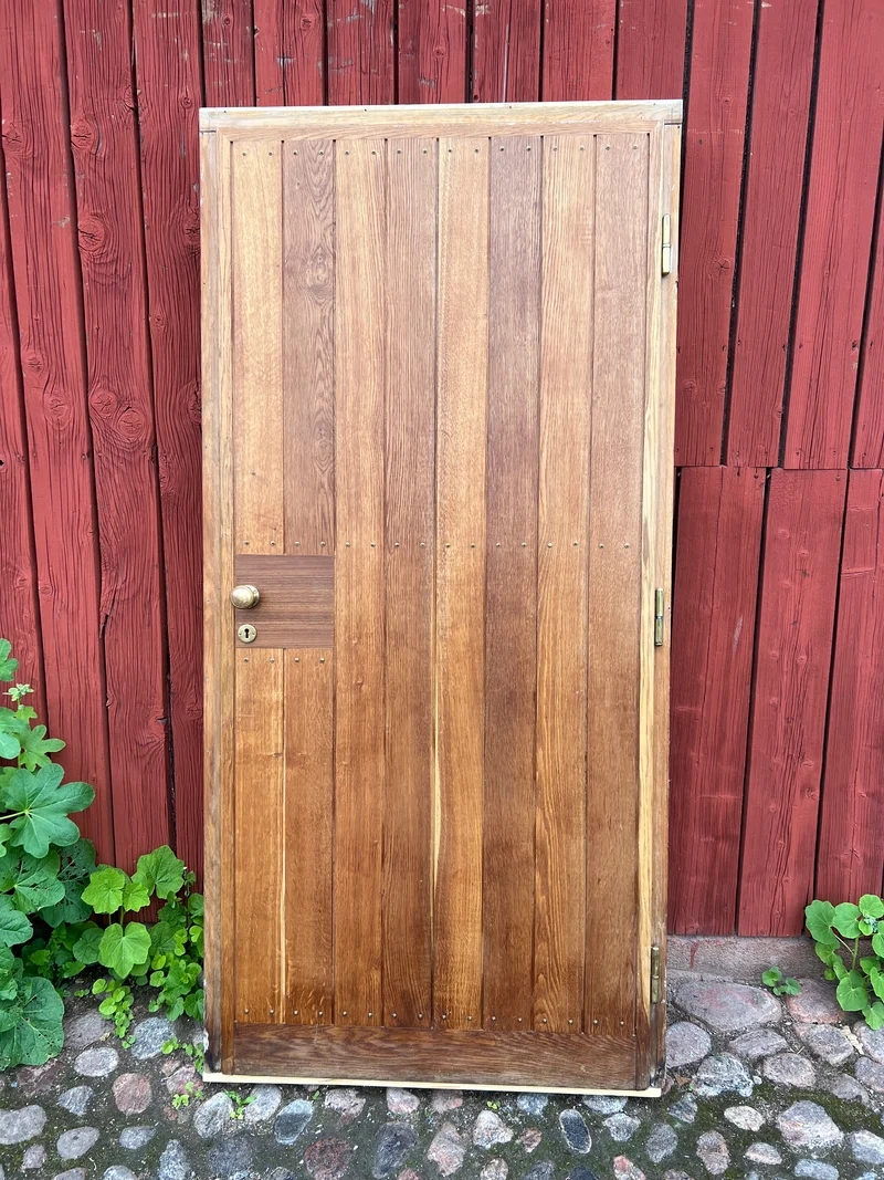 Dörr med karm i Ek 99,5x208