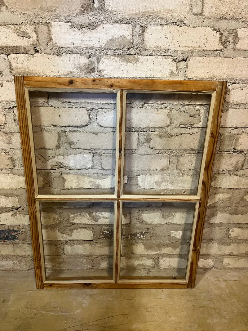 Spröjsad fönsterbåge 64x81