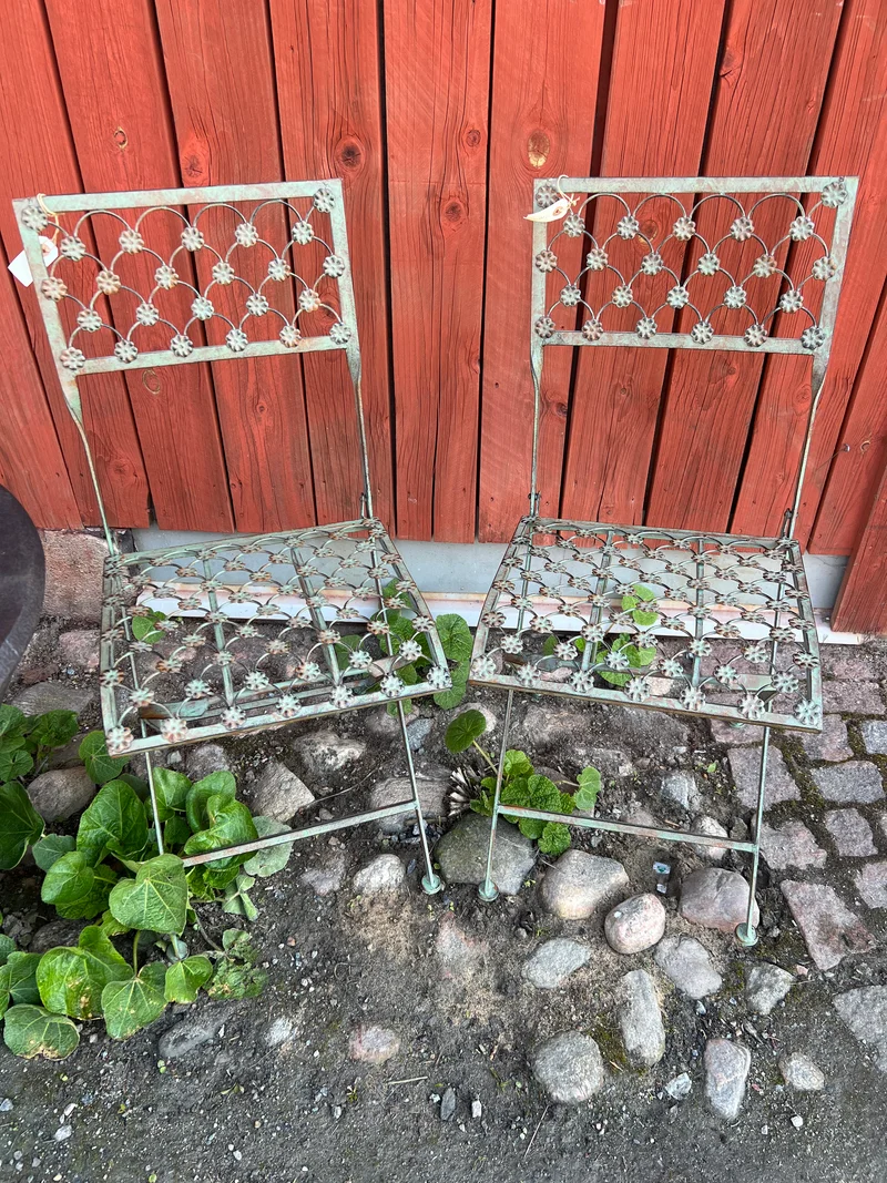 Blommig trädgårdsstol