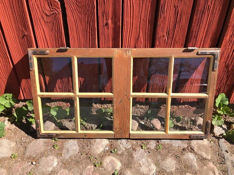 Spröjsad fönsterbåge 92,5x48