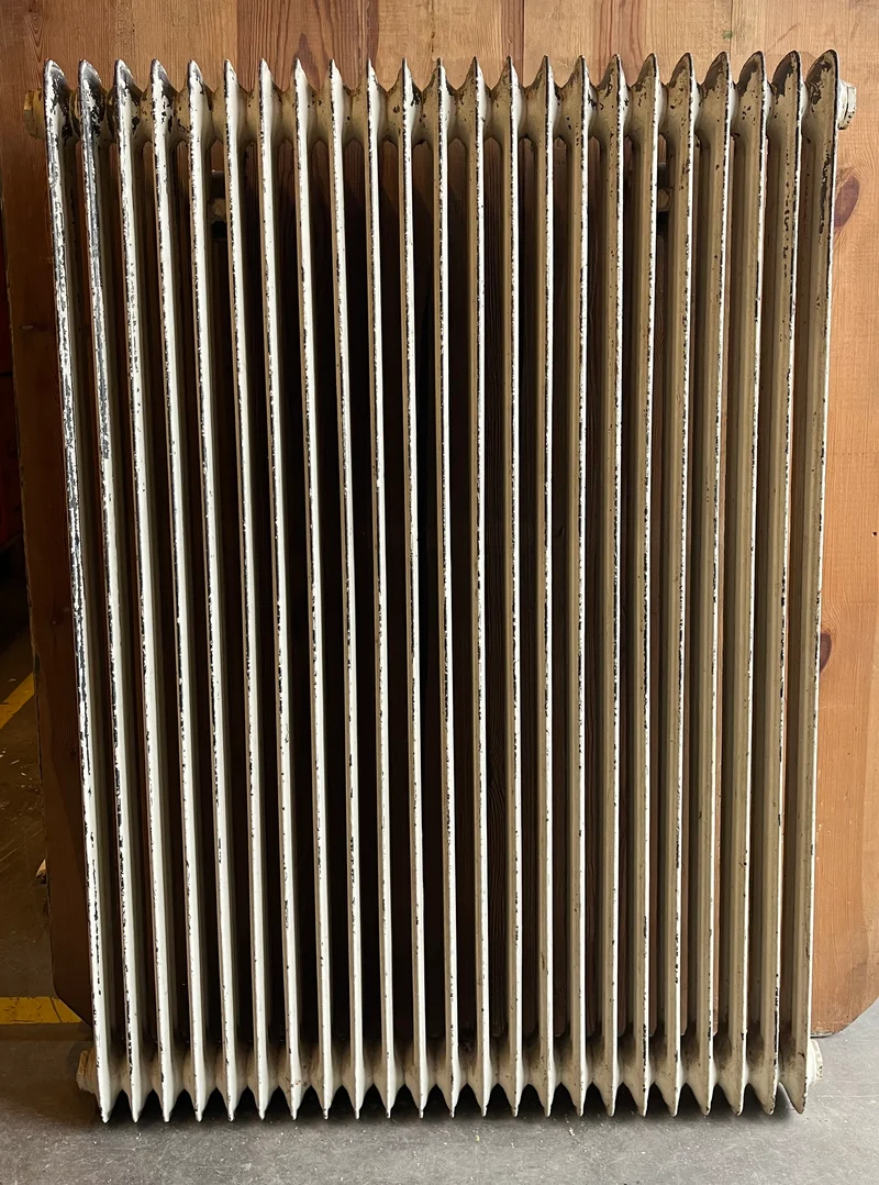 Vägghängd radiator 73x99x7,5