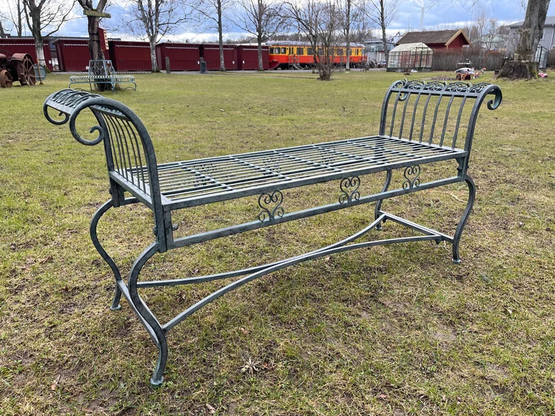 Trädgårdsbänk