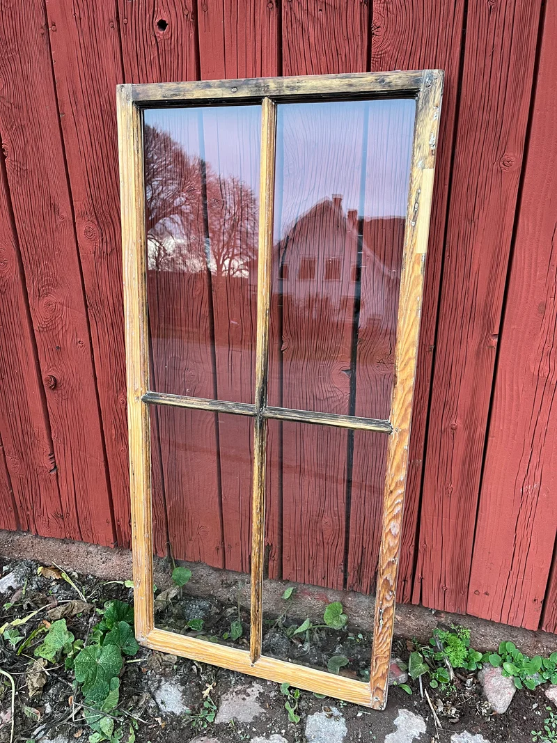 Spröjsad fönsterbåge 59x121,5
