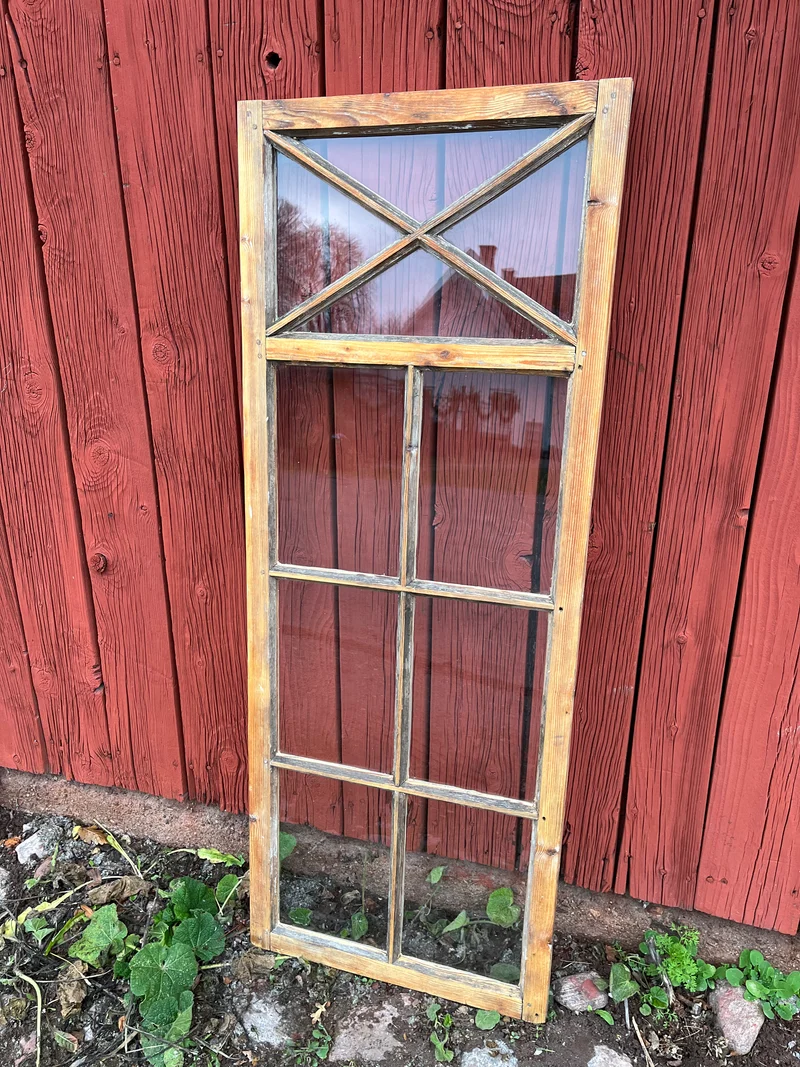 Spröjsad fönsterbåge 48,5x126,5