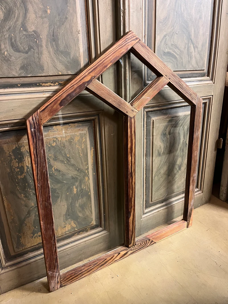Spetsig fönsterbåge 75x90,5