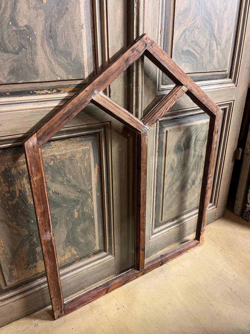 Spetsig fönsterbåge 72x89