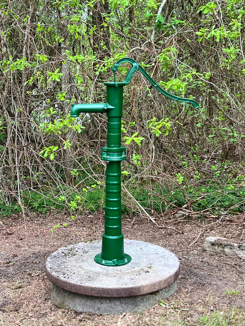 Gårdspump i gjutjärn 136 cm