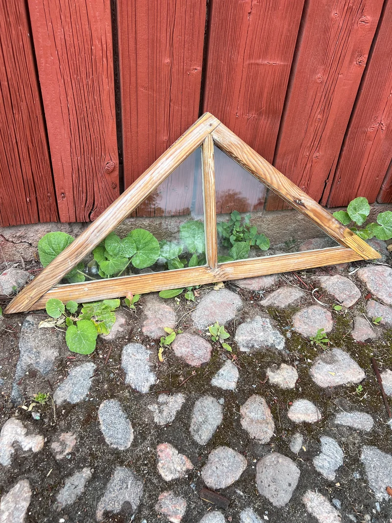 Spröjsad fönsterbåge 101x40