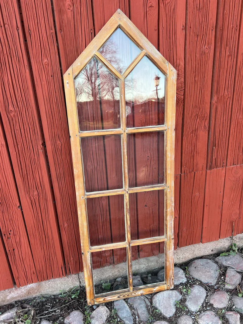 Spröjsad fönsterbåge 49x141