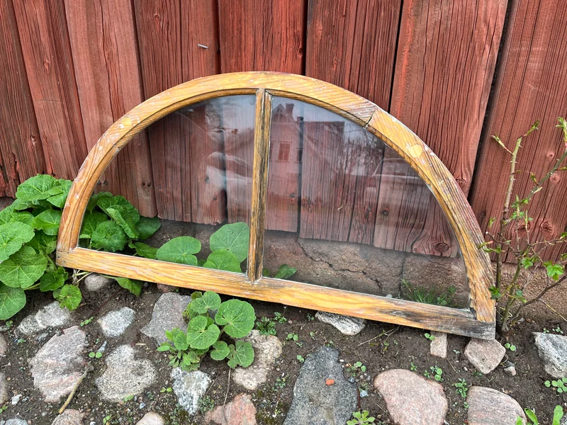 Halvmånefönster 86x41,5