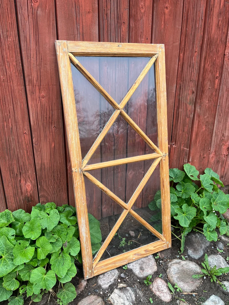 Krysspröjsad fönsterbåge 44,5x93,5